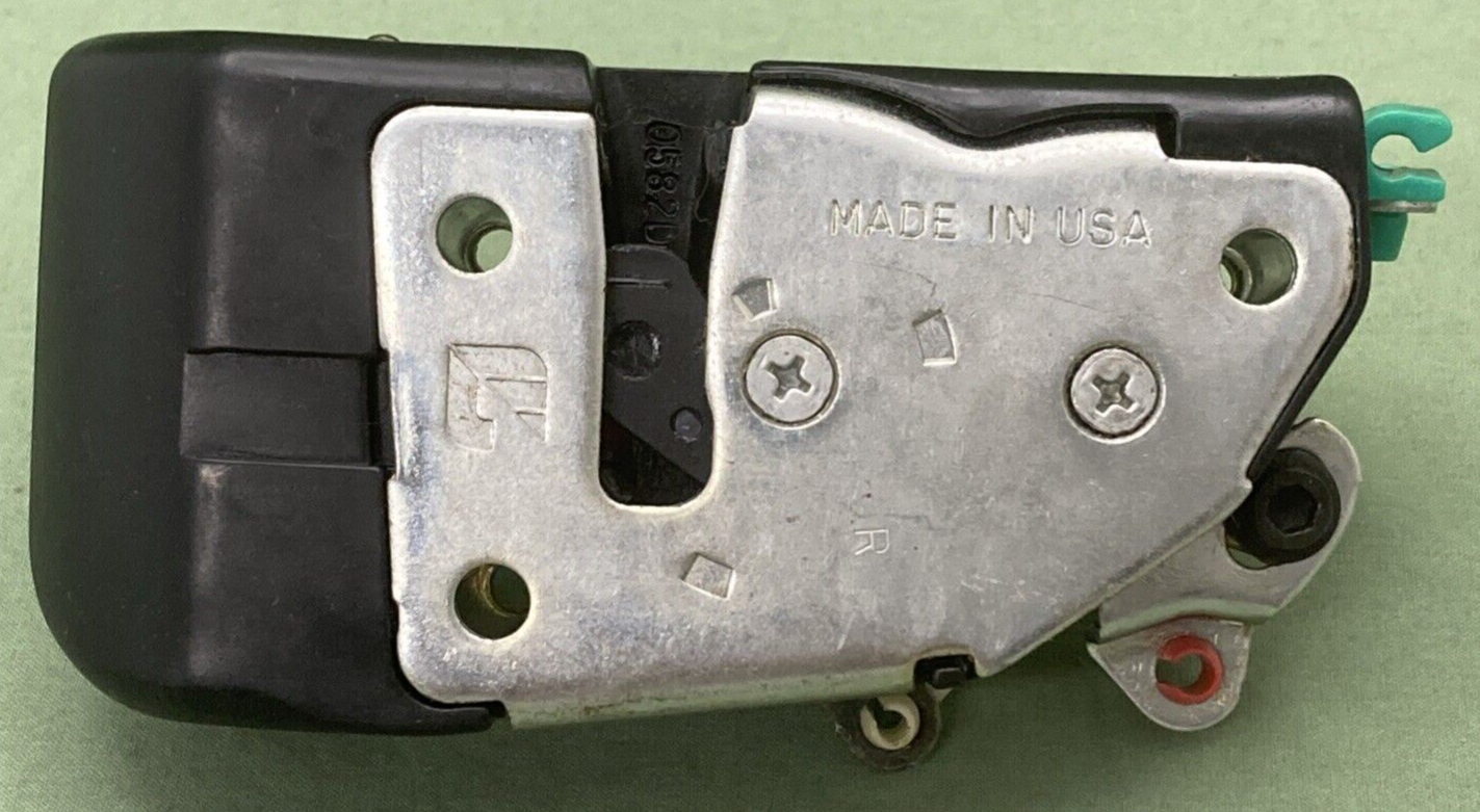 NEW GENUINE MOPAR 04717472AB Latch Front Door