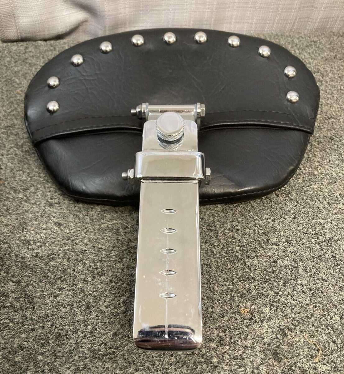GENUINE MUSTANG 79915 Wide Studded Solo Seat With Driver Backrest Heritage 16-17