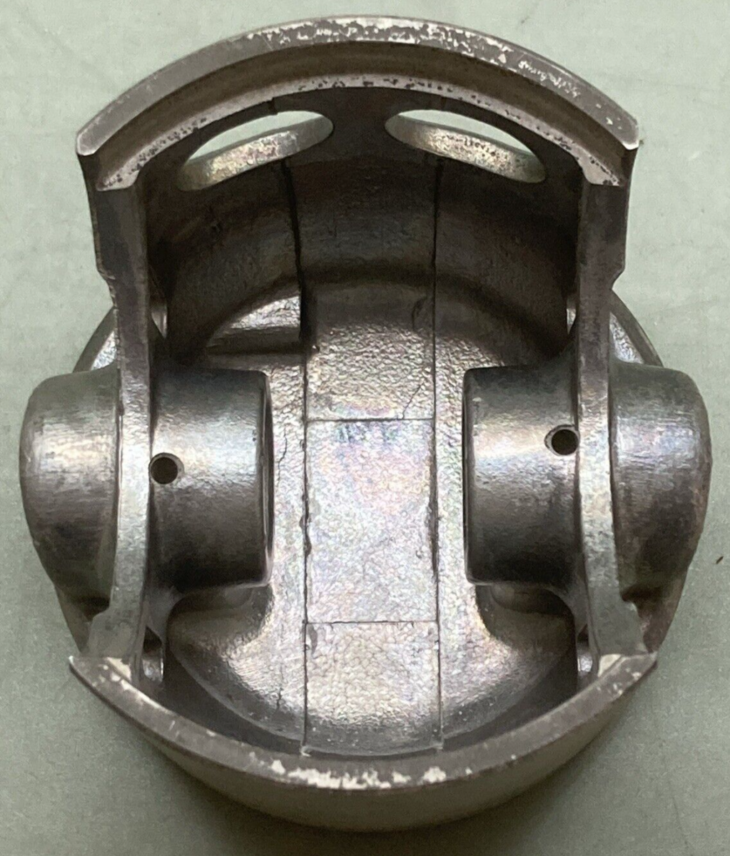 NEW GENUINE YAMAHA 365-11638-01 PISTON STD 4TH O/S FOR RT2MX