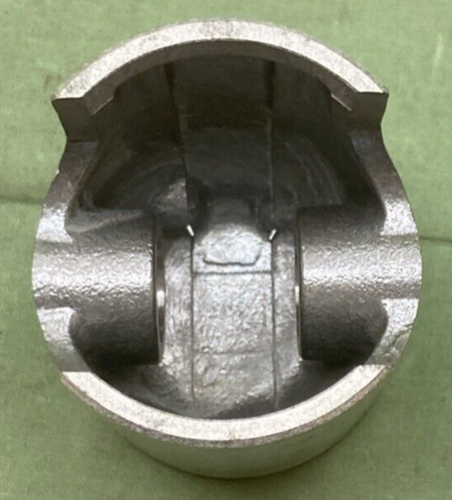 NEW GENUINE YAMAHA 280-11635-00 PISTON