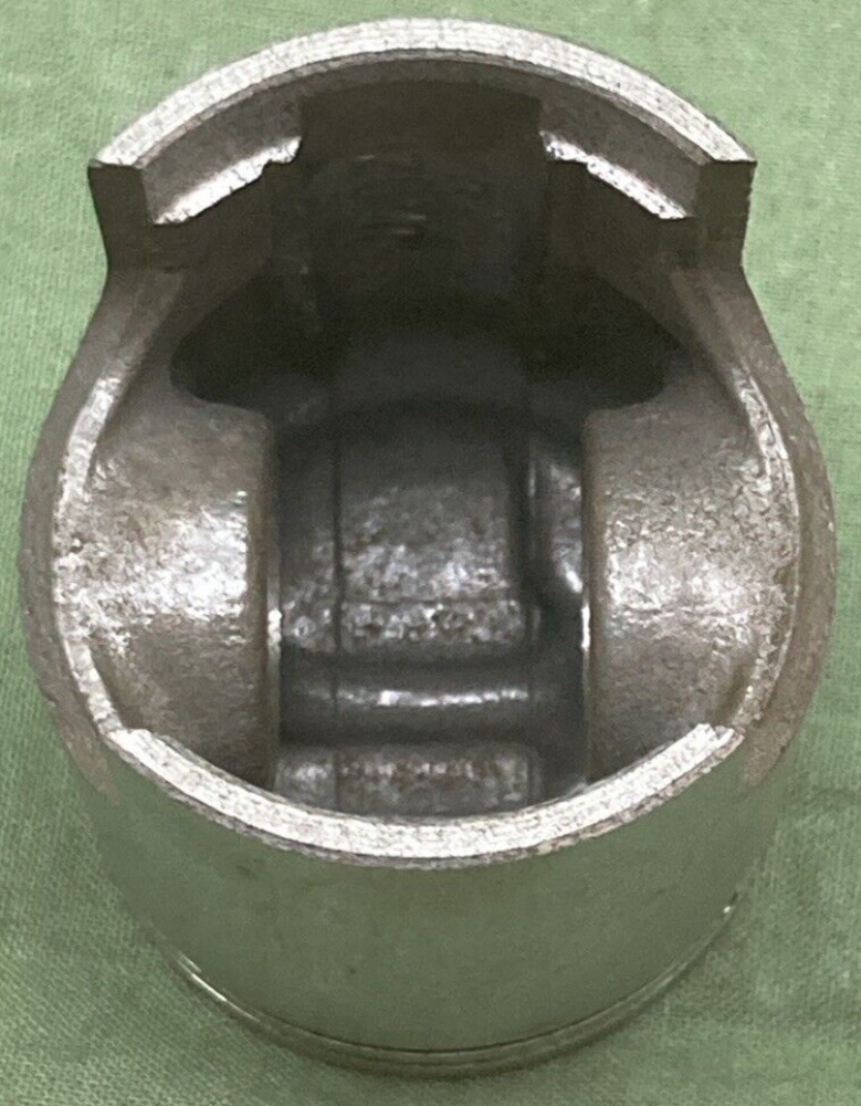 NEW GENUINE YAMAHA 327-11635-00 PISTON 1ST 0.25 O/S