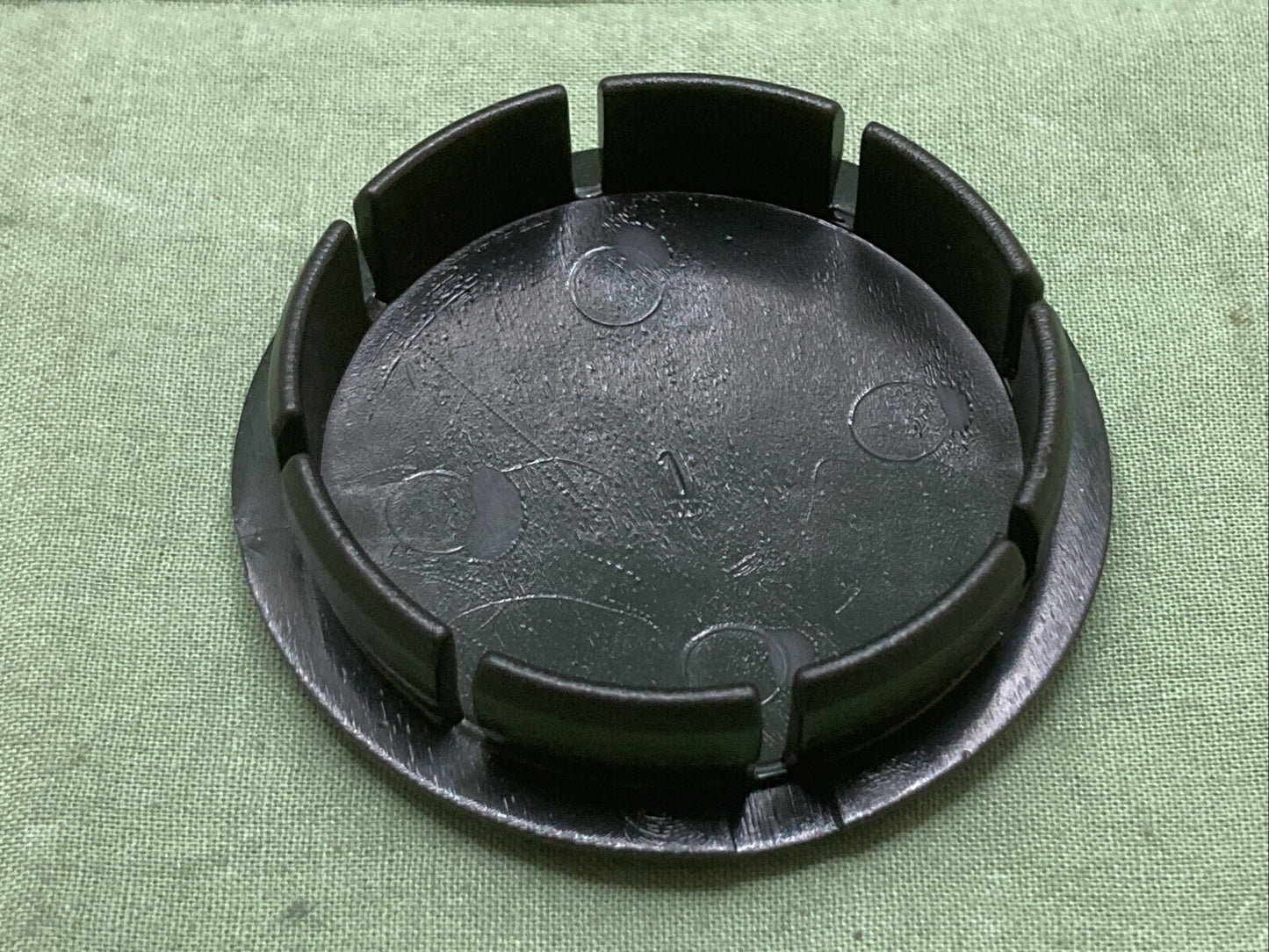 NEW REPLACES YAMAHA 12R-2219X-00 COVER SWING ARM CAP REAR FOR '83 XS400