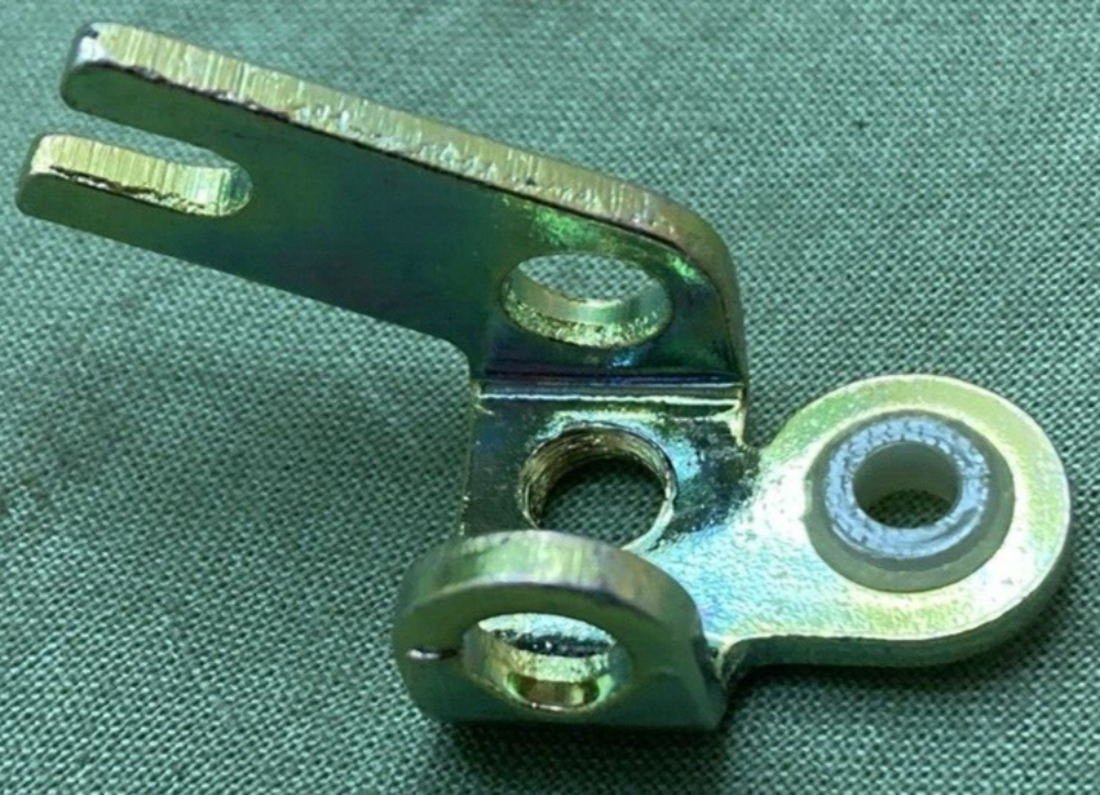 NEW GENUINE SUZUKI 13422-47070 LEVER ASSEMBLY CARBURETOR