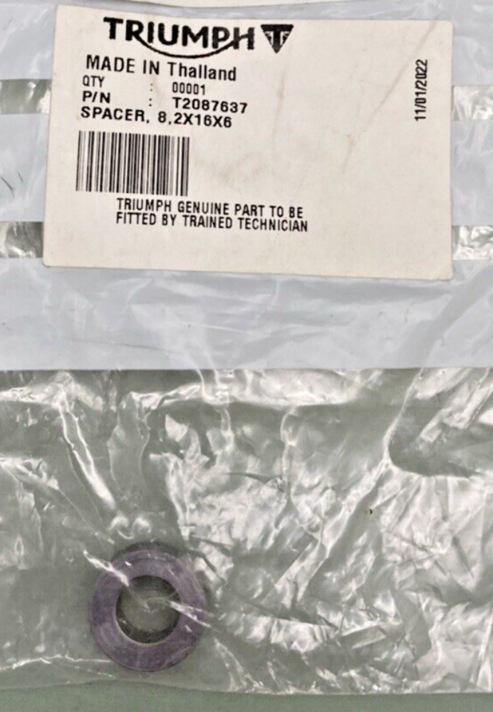 NEW GENUINE TRIUMPH T2087637 Spacer