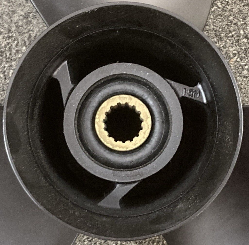 NEW GENUINE YAMAHA 6G5-45941-00 PROPELLER 3 BLADE RH 15.25"D 15" PITCH ALUMINUM