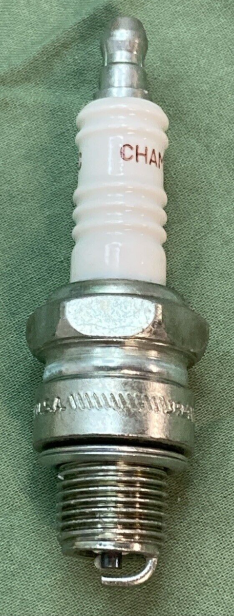 QTY 4 NEW GENUINE CHAMPION QL86C SPARK PLUG 933 COPPER PLUS