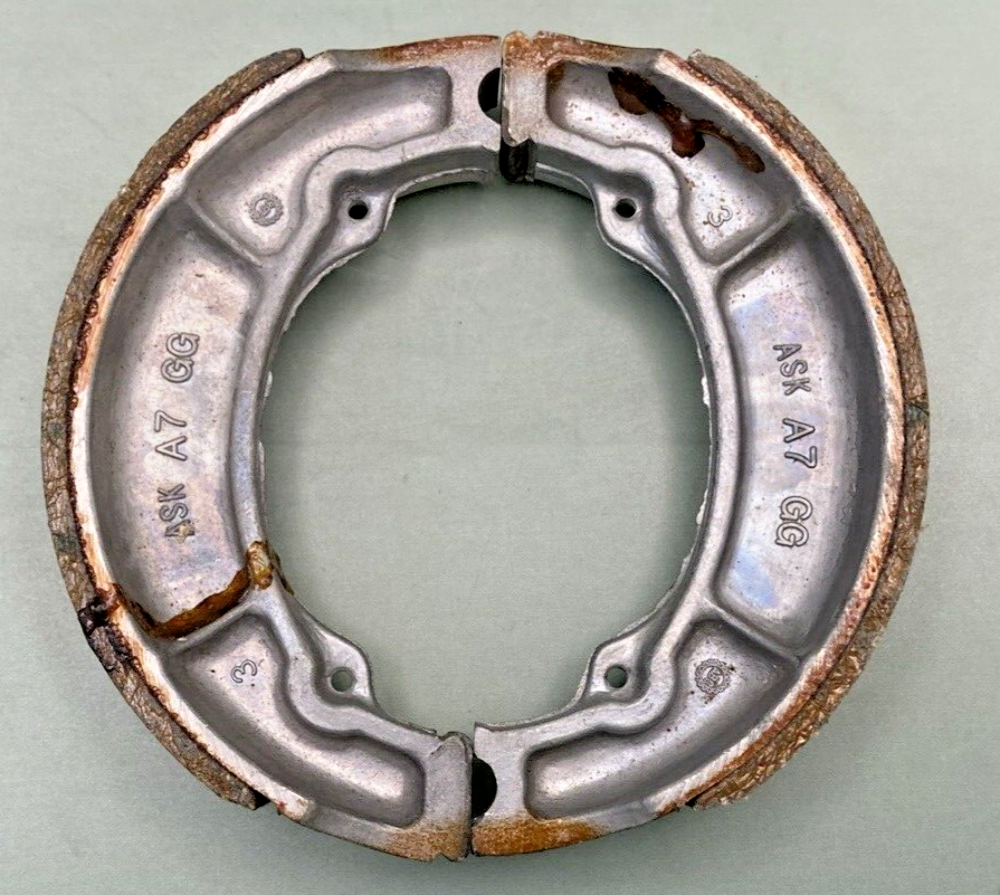 NEW GENUINE YAMAHA 23X-W2536-00 BRAKE SHOE SUPERSEDED BY 3KGW253E-00-00