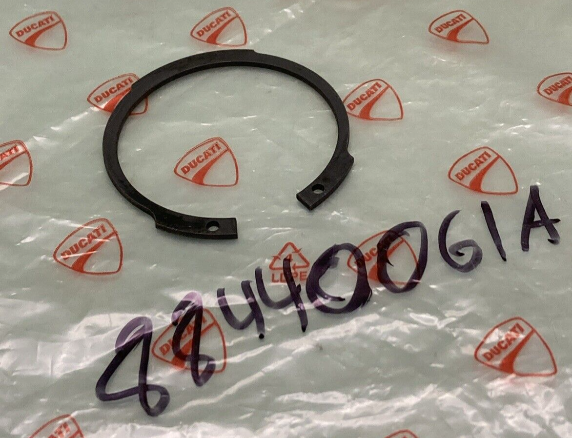 NEW GENUINE DUCATI 88440061A CIRCLIP