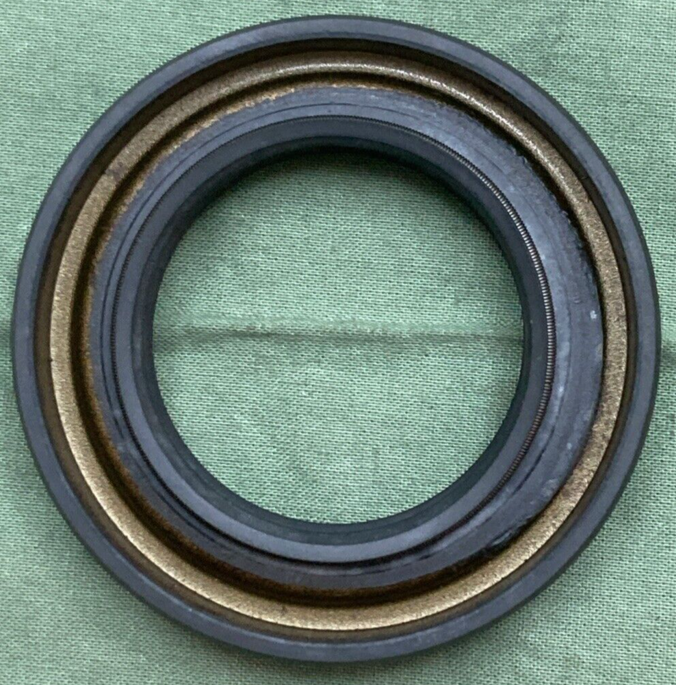 NEW GENUINE SUZUKI 09289-38006 OIL SEAL CRANKSHAFT