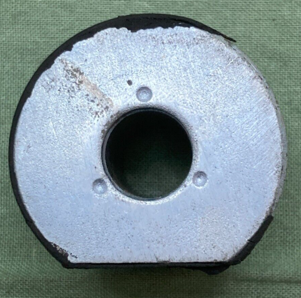 NEW REPLACES SUZUKI 09319-10015 BUSHING ENGINE MOUNT