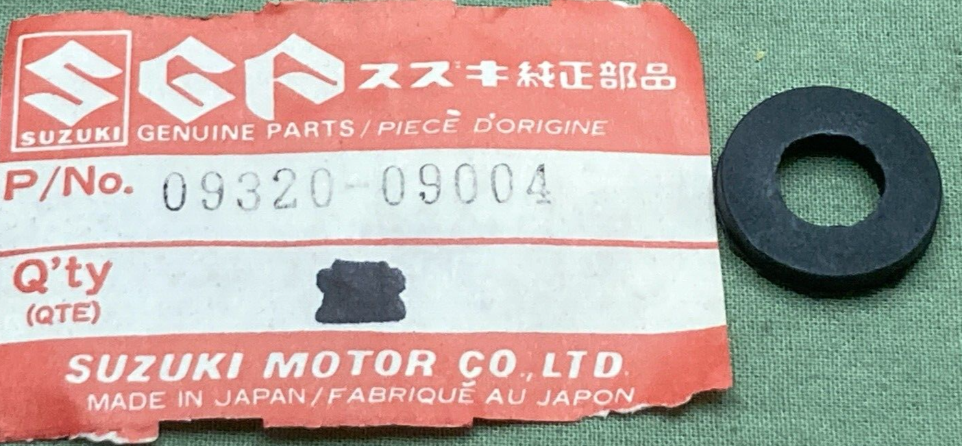 NEW GENUINE SUZUKI 09320-09004 Cushion Rear COMBINATION LAMP