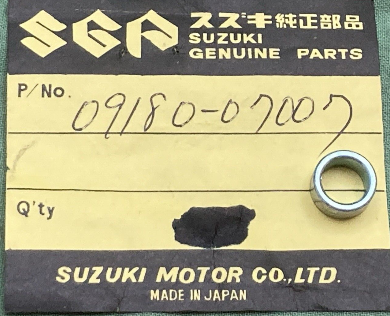 QTY 2 NEW GENUINE SUZUKI 09180-07007 Spacer Rear Fender