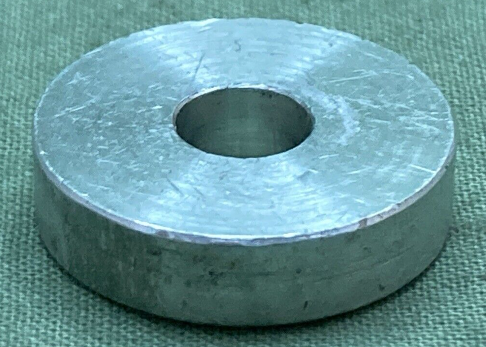 NEW GENUINE SUZUKI 09180-06041 Spacer Front Fender