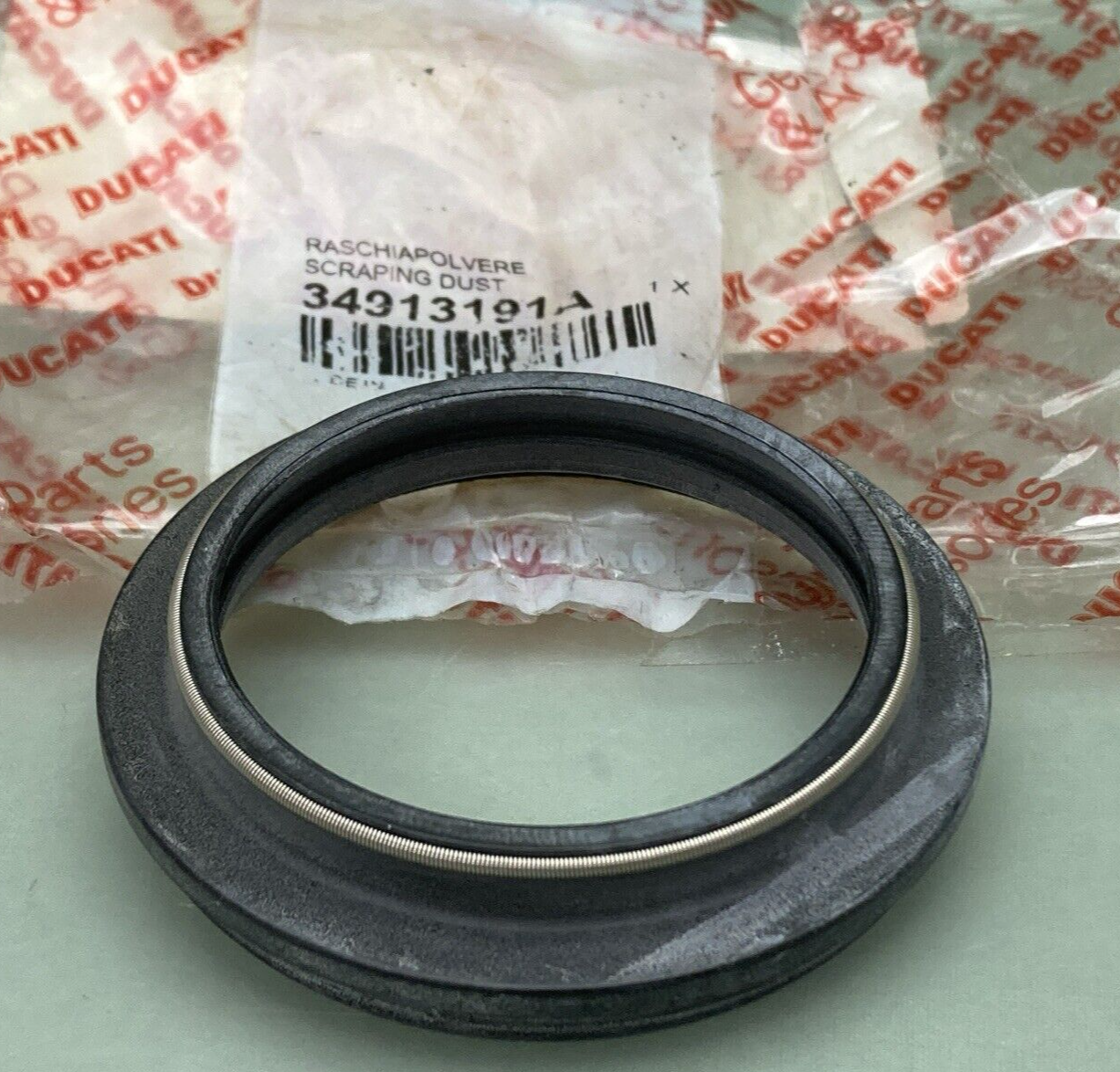 NEW GENUINE DUCATI 34913191A DUST SCRAPER