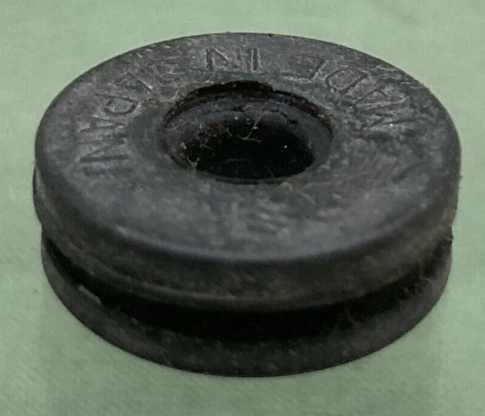 NEW GENUINE SUZUKI 09320-05006 CUSHION