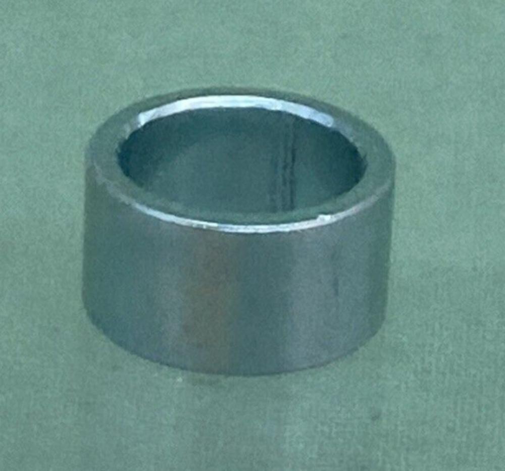 QTY 2 NEW GENUINE SUZUKI 09180-10026 SPACER REAR FENDER