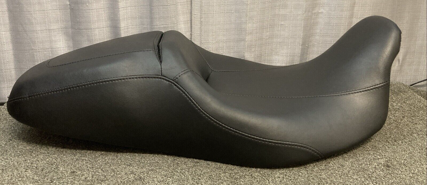 NEW GENUINE HARLEY DAVIDSON P52320-11 LOW SEAT ASY STREET GLIDE