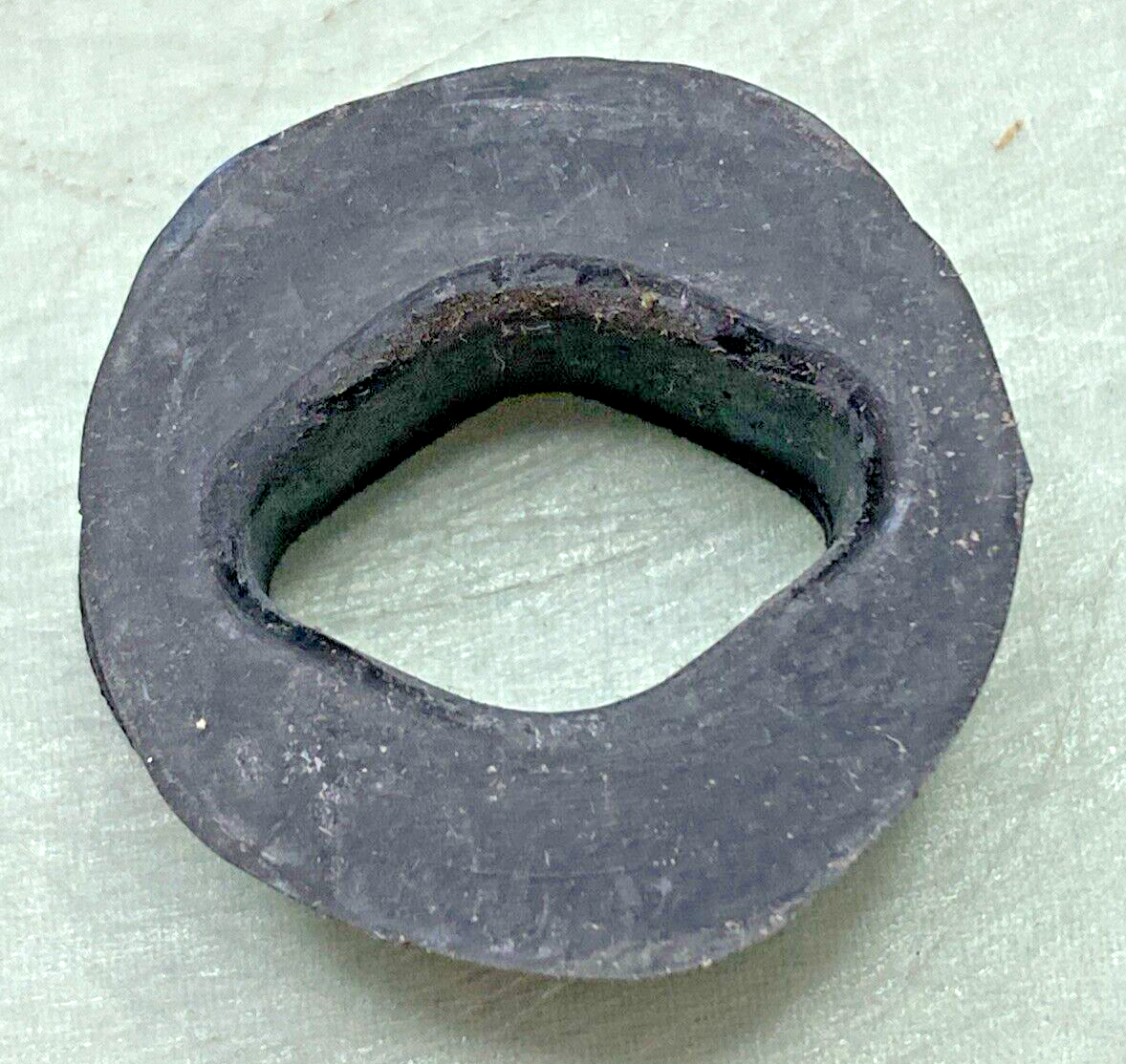 QTY 2 NEW REPLACES KAWASAKI 92075-128 LAMP DAMPER