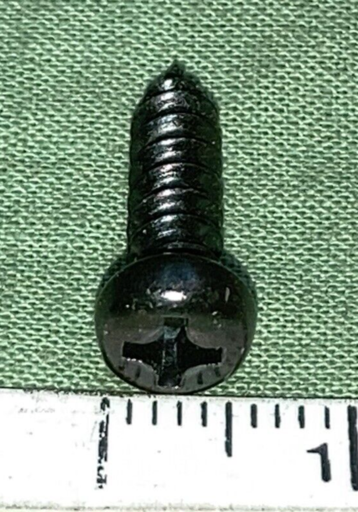 QTY 2 NEW GENUINE SUZUKI 09132-04005 SCREW SPEEDOMETER