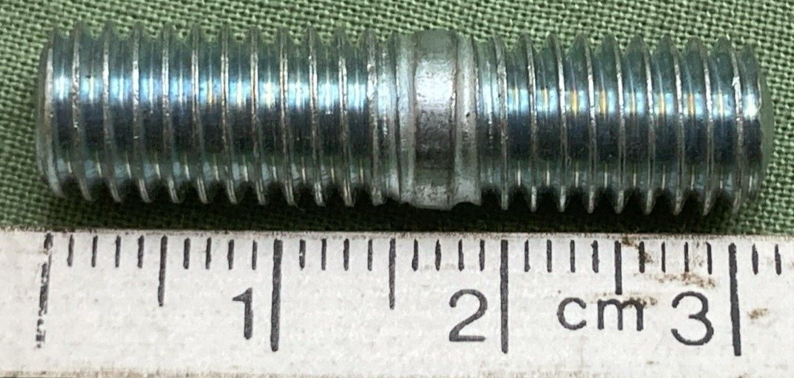 QTY 2 NEW GENUINE SUZUKI 01421-0816A BOLT STUD CYLINDER