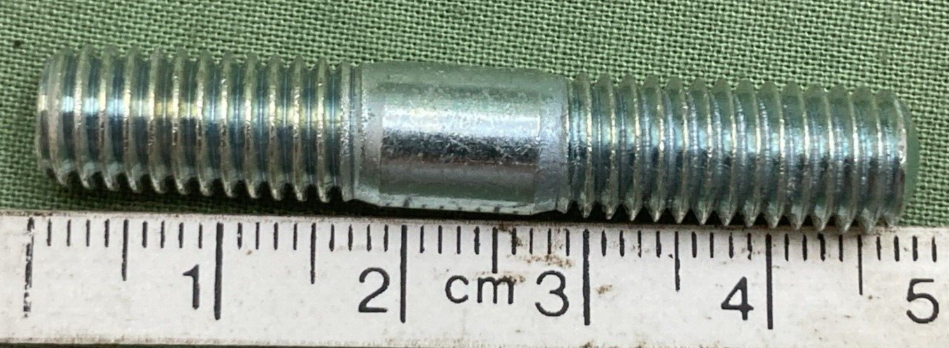 NEW GENUINE SUZUKI 01421-08308 Stud Bolt (8X30) FRONT FORK
