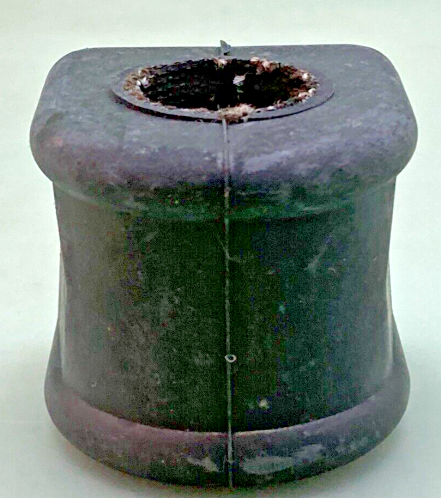 NEW GENUINE GM 15958933 INSULATOR, FRONT STABILIZER SHAFT