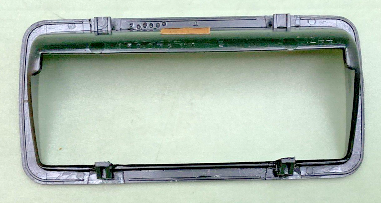 NEW GENUINE GM 15007219 PICKUP BOX TAILGATE LATCH HANDLE BEZEL