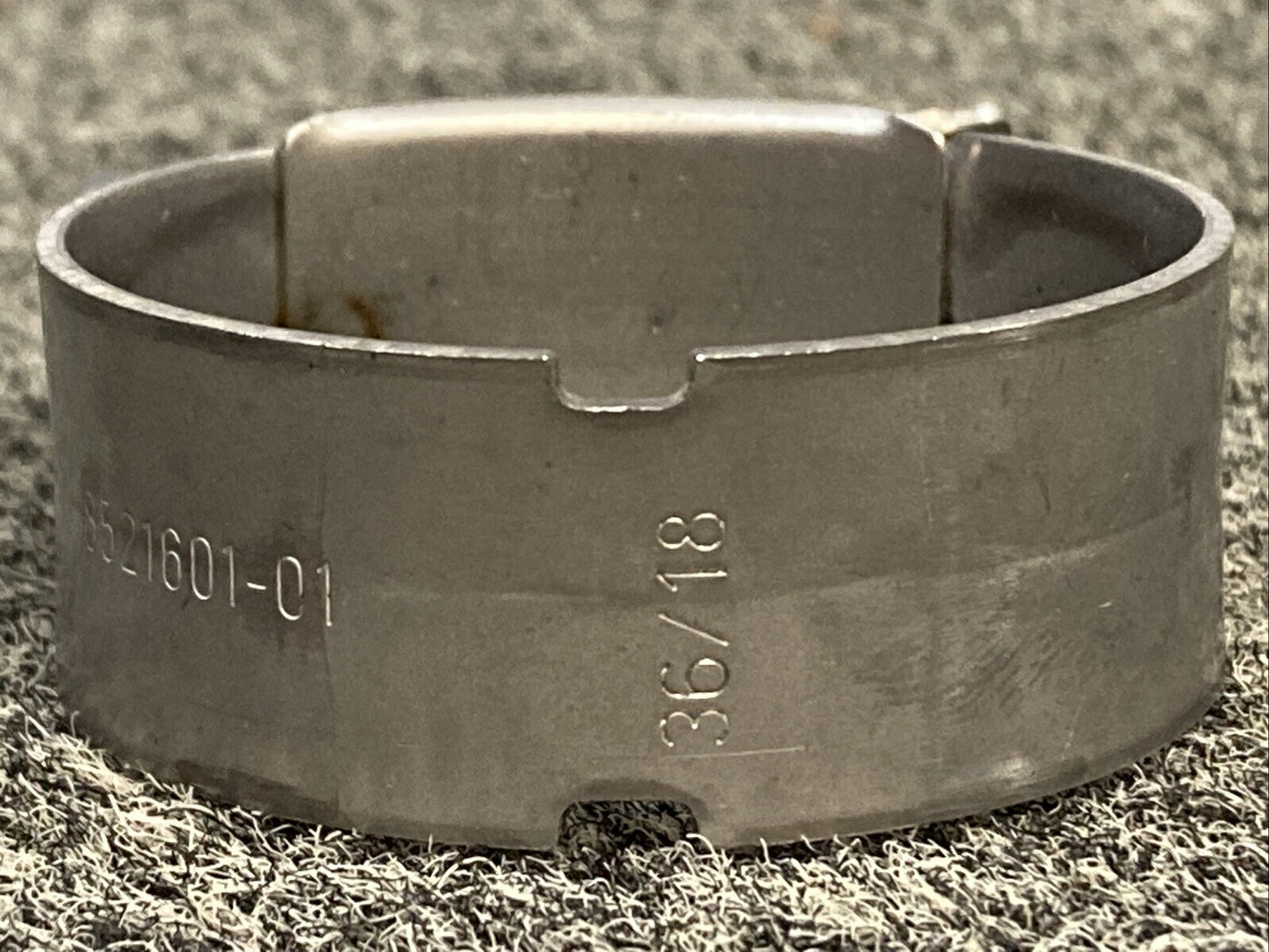 NEW GENUINE BMW 18 12 8 521 601 Clamp 18128521601