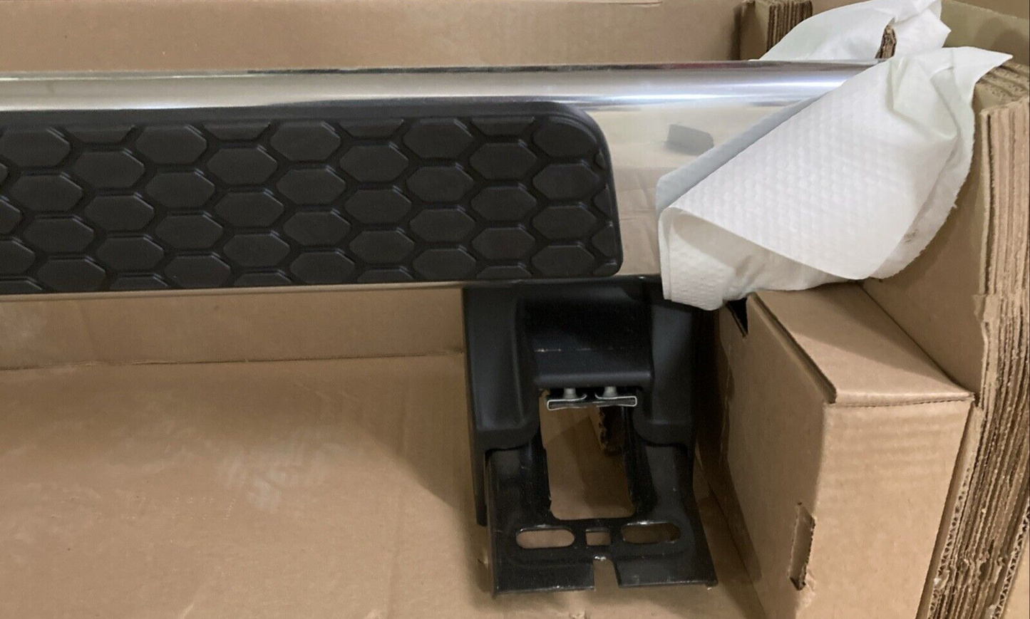 NEW GENUINE MOPAR 68144255AF Side Step, Left FOR 13'-22' RAM MODELS