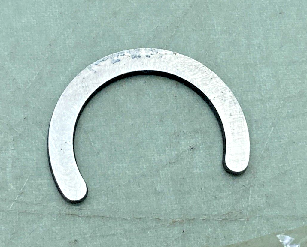 QTY 4 NEW GENUINE YAMAHA 93440-20088 CIRCLIP, OUTER