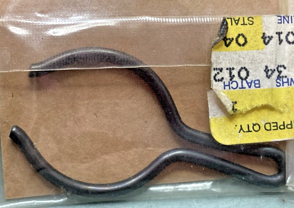 NEW GENUINE YAMAHA 90468-26038 CLIP