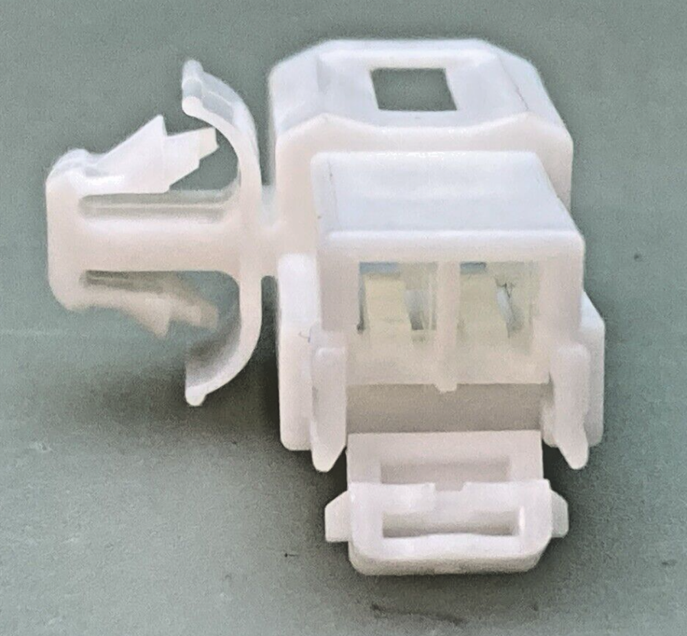NEW GENUINE CAN-AM 710000667 Male Housing (2 Circuits)