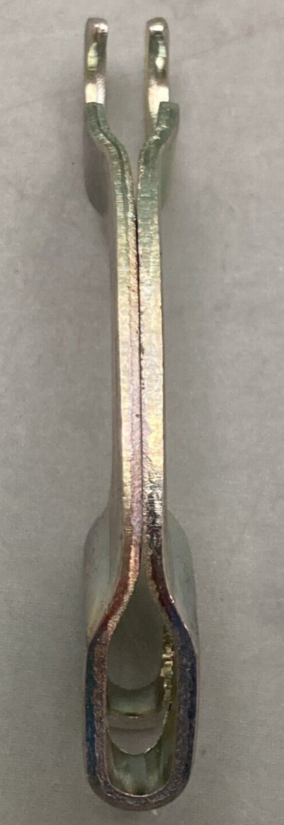 NEW GENUINE YAMAHA 2E9-25155-01 Lever Camshaft 1