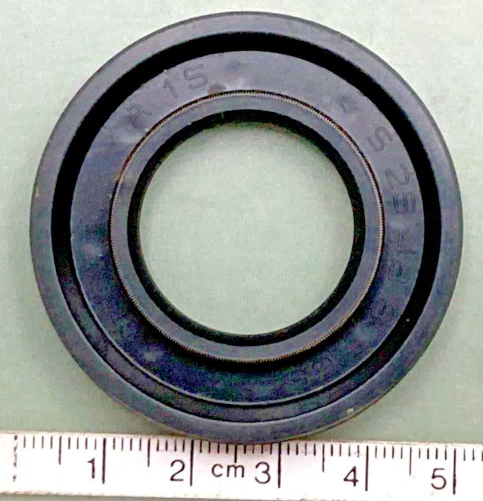 NEW GENUINE YAMAHA 93101-25M35-00 Oil Seal S Type