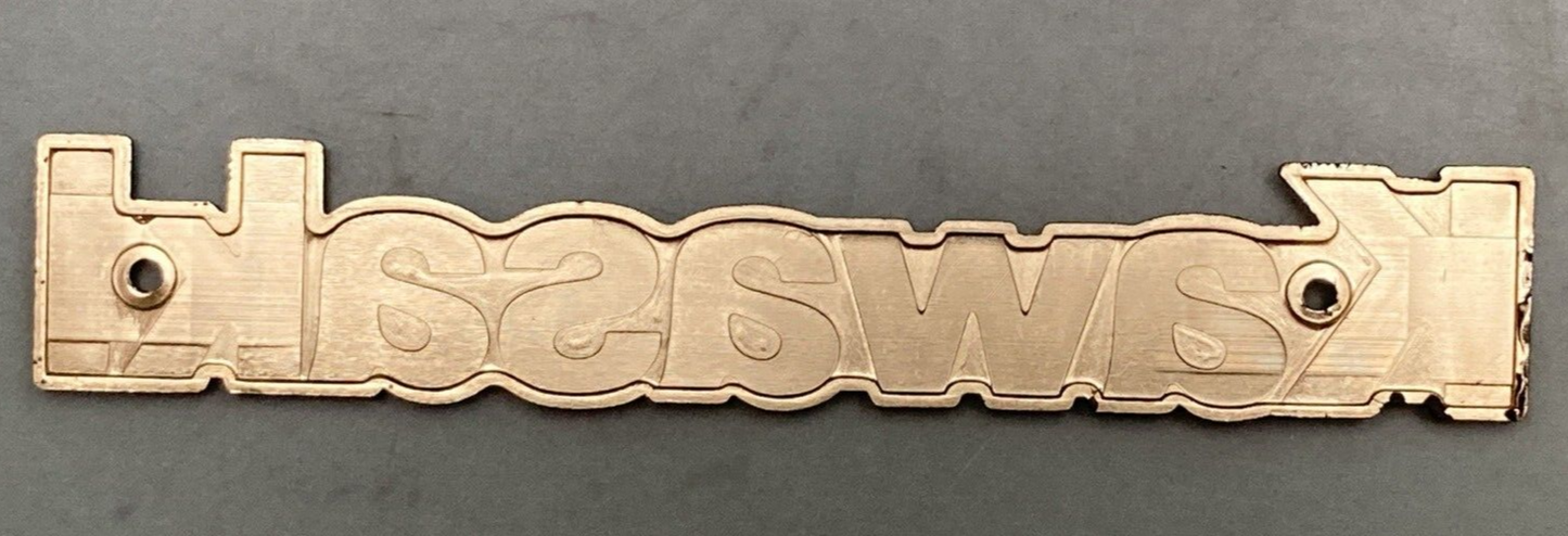 NEW GENUINE KAWASAKI 56014-1042 EMBLEM FUEL TANK