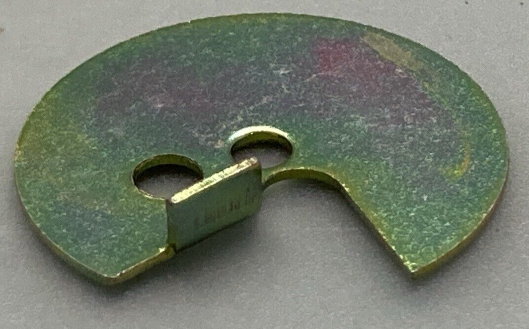 NEW GENUINE YAMAHA 239-14136-00 SEAT SPRING