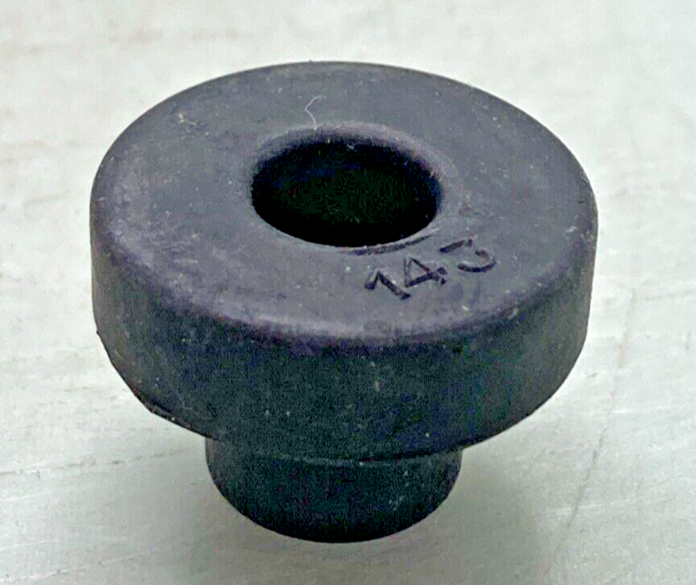 NEW GENUINE KAWASAKI 92075-143 DAMPER RUBBER