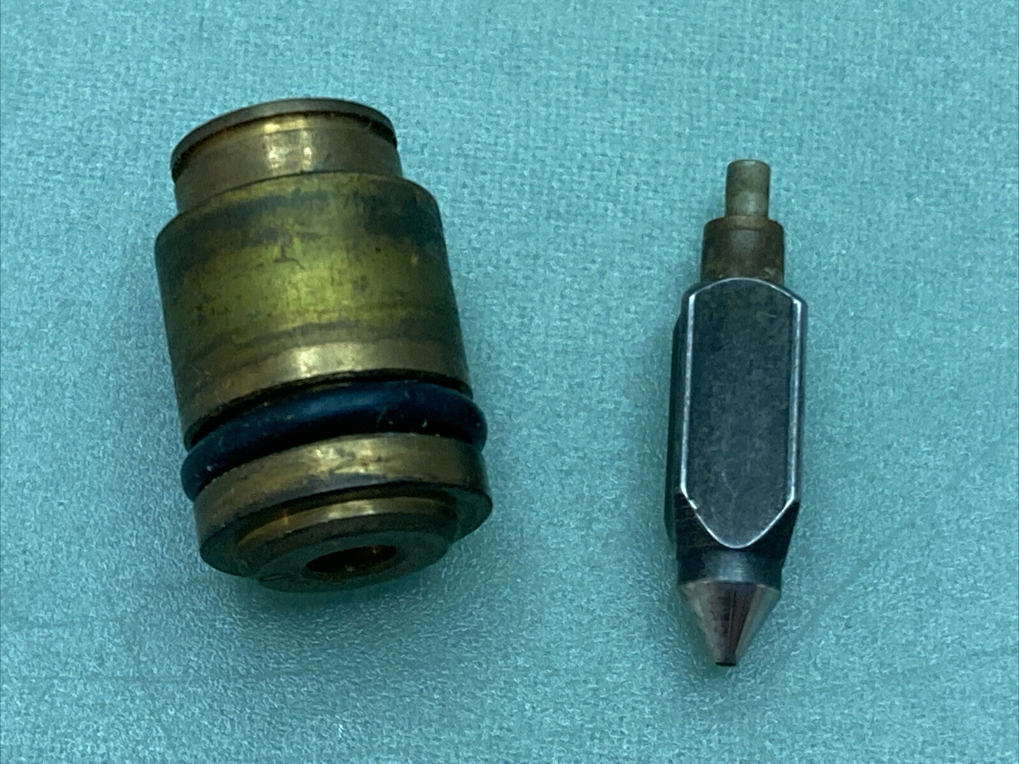 NEW GENUINE SUZUKI 13370-40600 Valve Needle