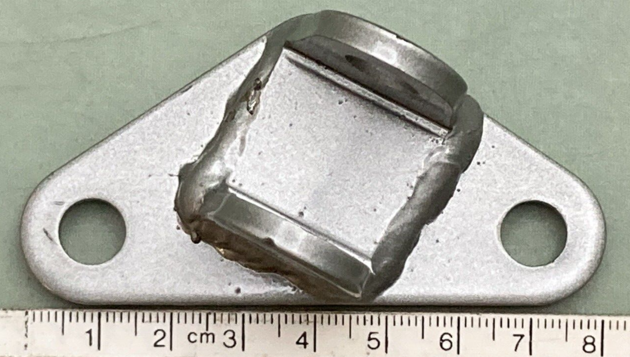 NEW GENUINE KAWASAKI 32054-1150 BRACKET STEP