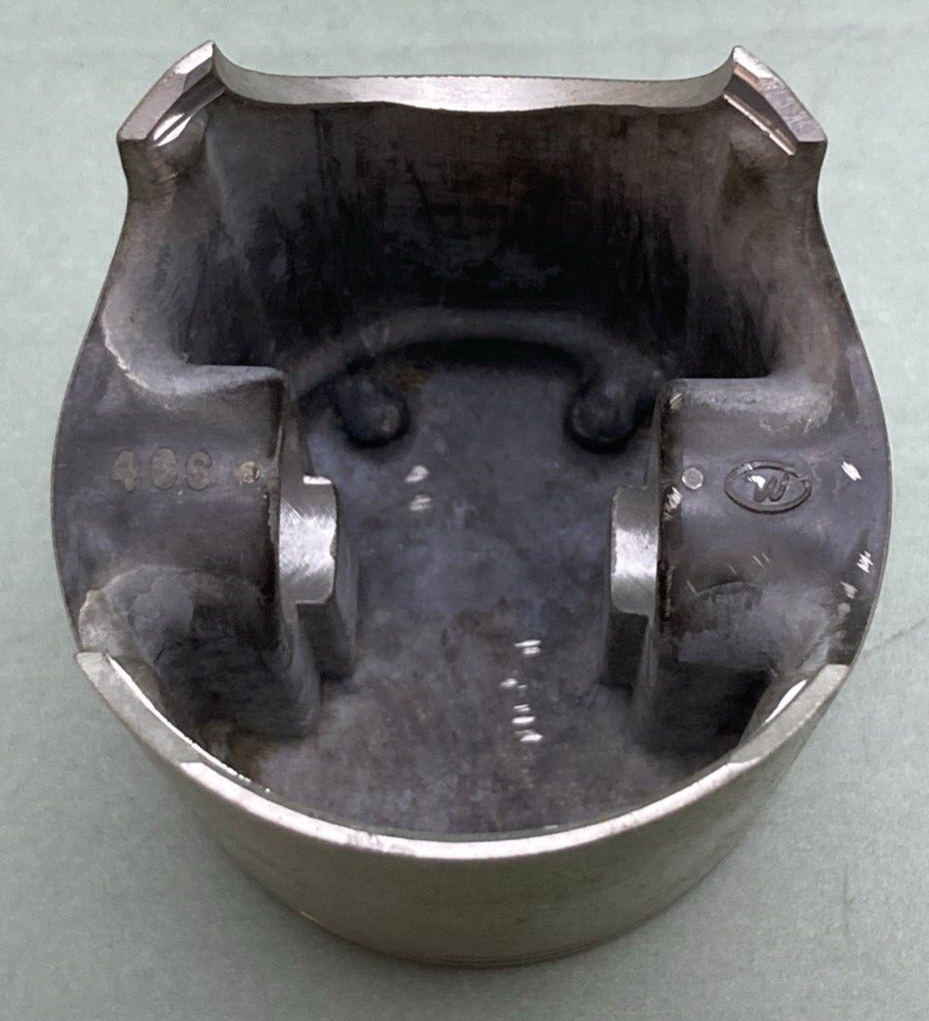 NEW GENUINE WISECO 466PS PISTON & RING SET