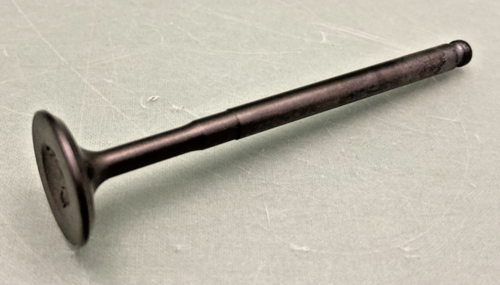 NEW GENUINE YAMAHA 1P6-E2111-10 Valve, Intake