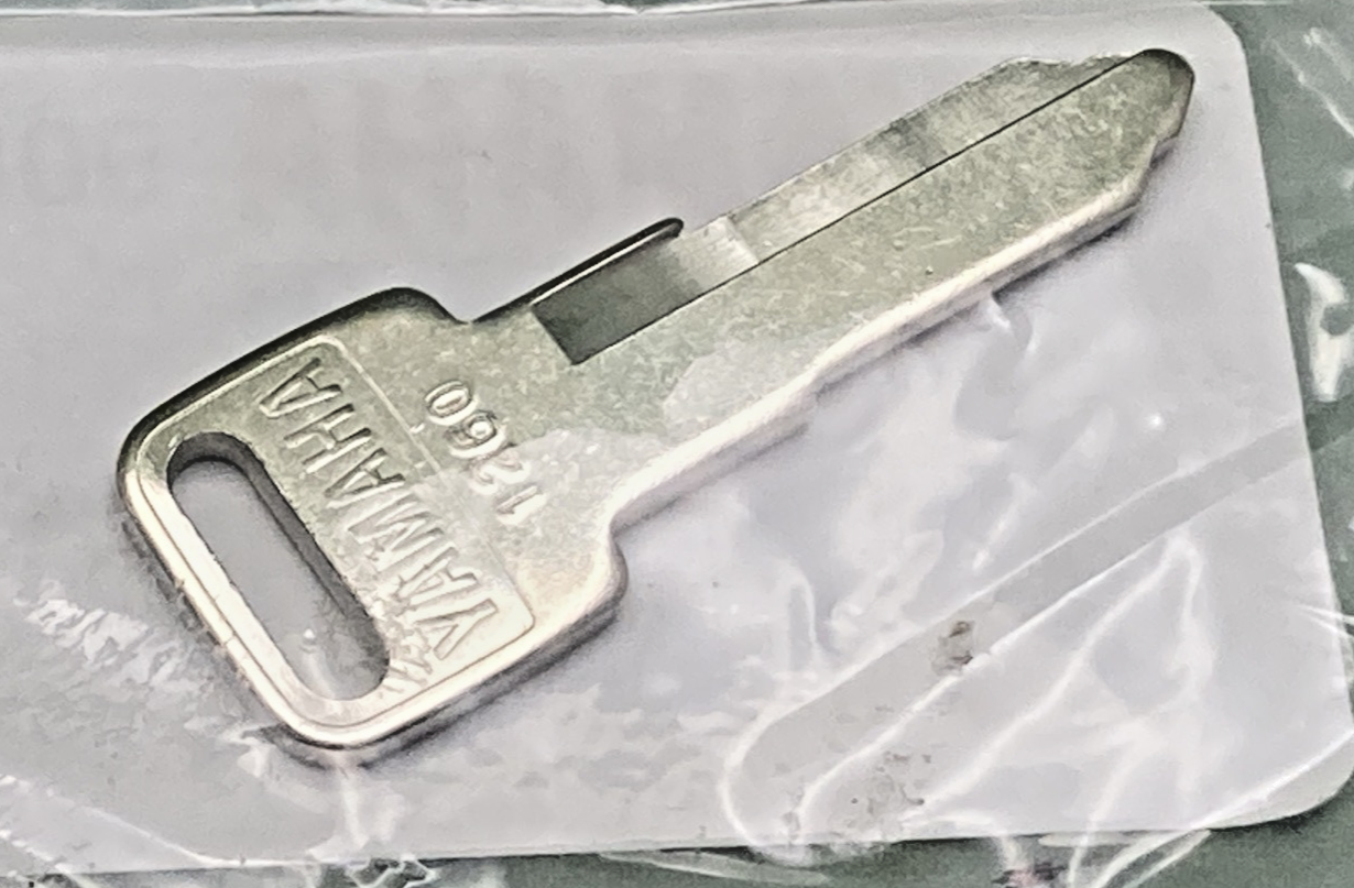 NEW GENUINE YAMAHA 90890-56002 Key Blank (b - Type)