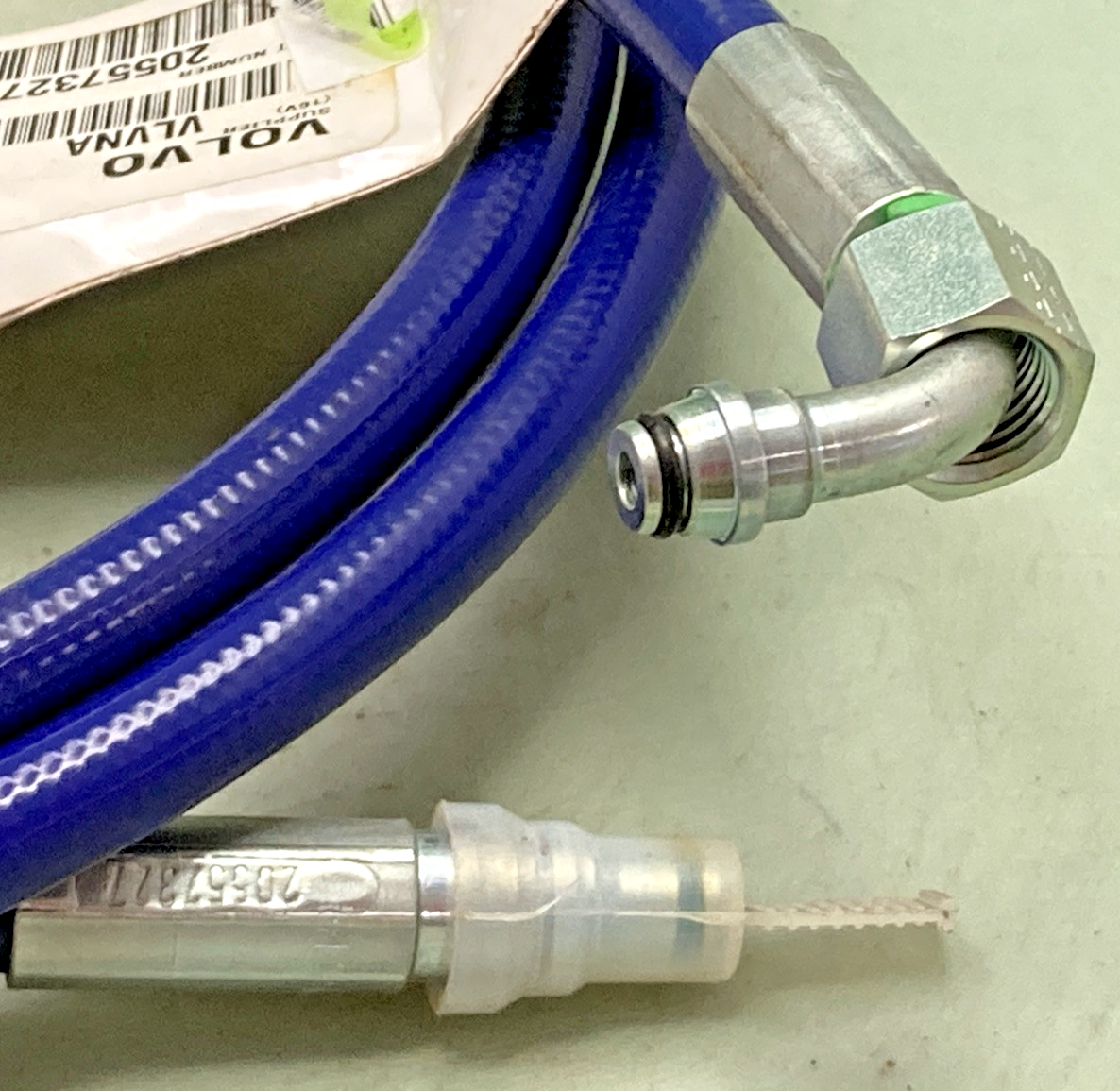 NEW GENUINE VOLVO 20557327 HYDRAULIC HOSE ASSEMBLY