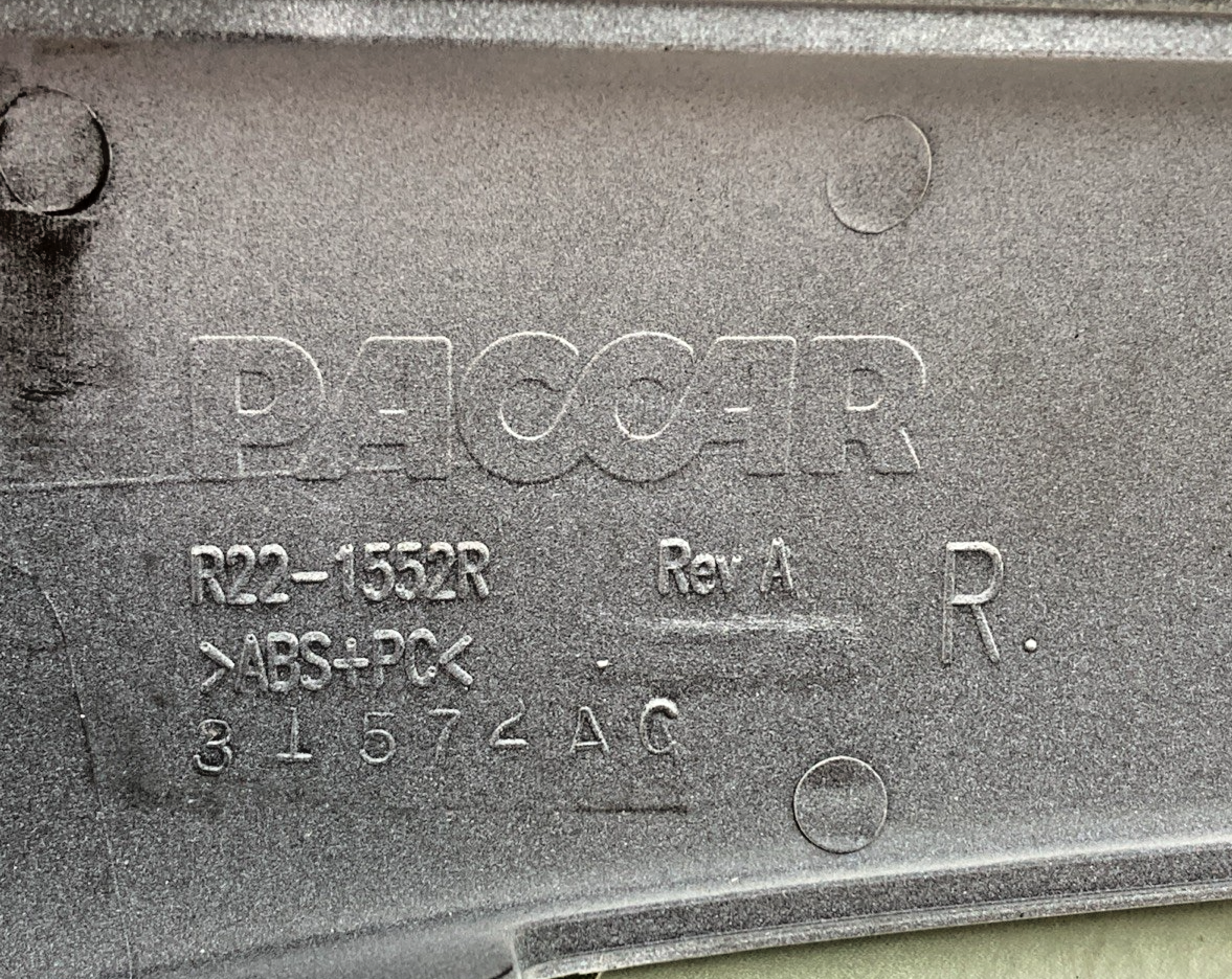NEW GENUINE PACCAR R22-1552R COVER-A PILLAR