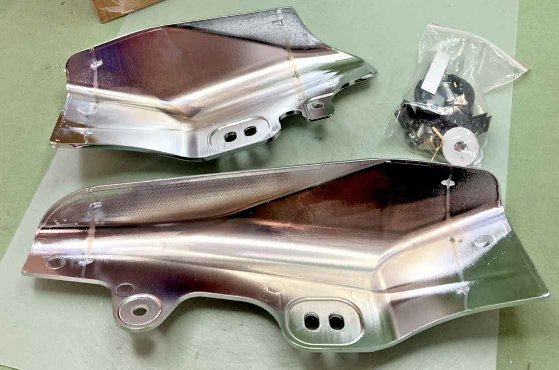 NEW REPLACES HARLEY DAVIDSON XF2906C82-E CHROME MID-FRAME AIR DEFLECTOR