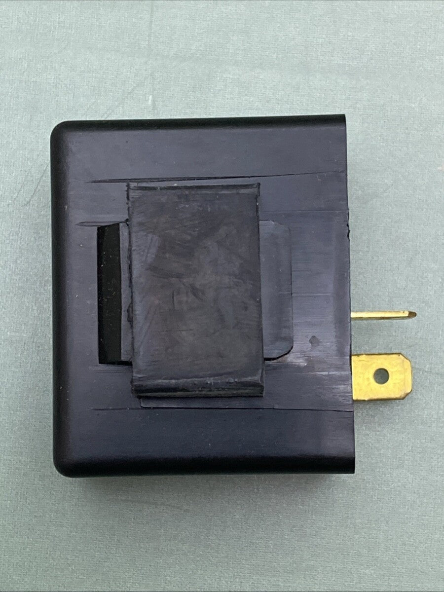 NEW GENUINE SUZUKI 38610-45031 Relay Assembly, Turnsignal