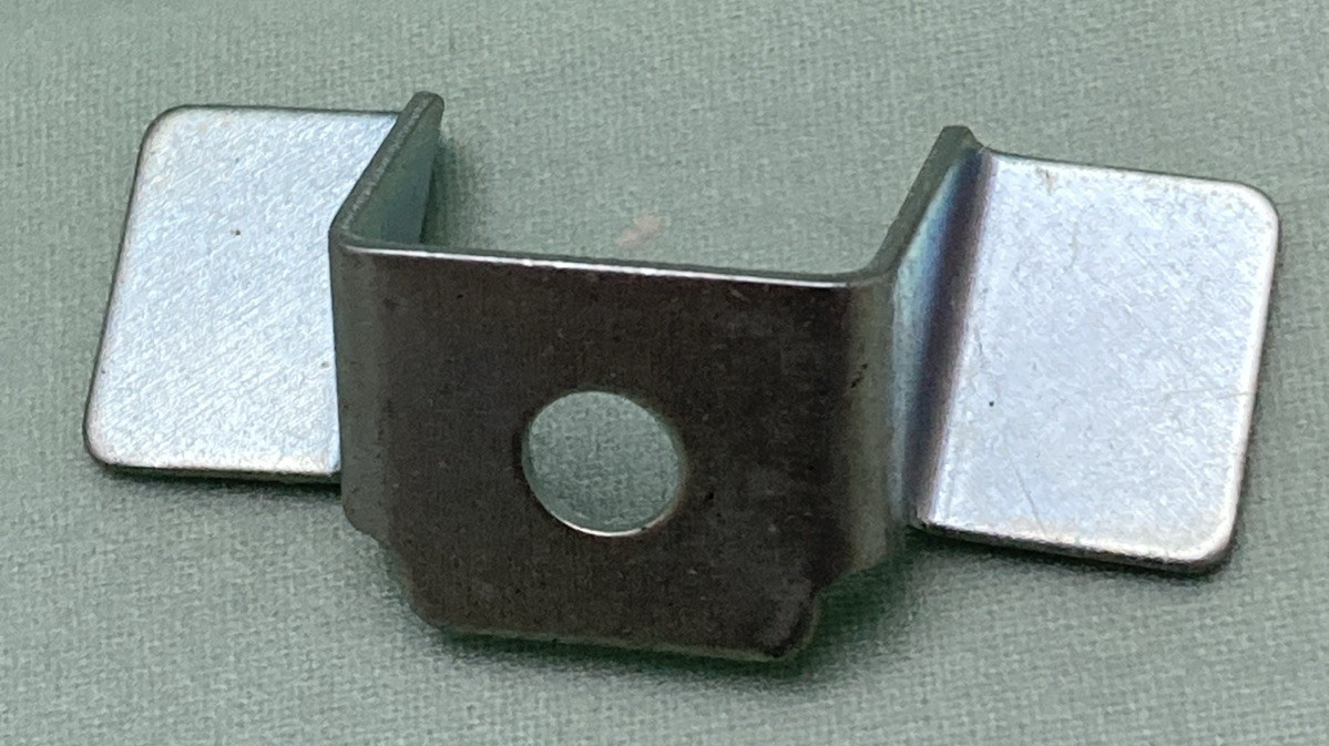 NEW GENUINE HARLEY DAVIDSON 67737-73 Clip, headlamp bracket