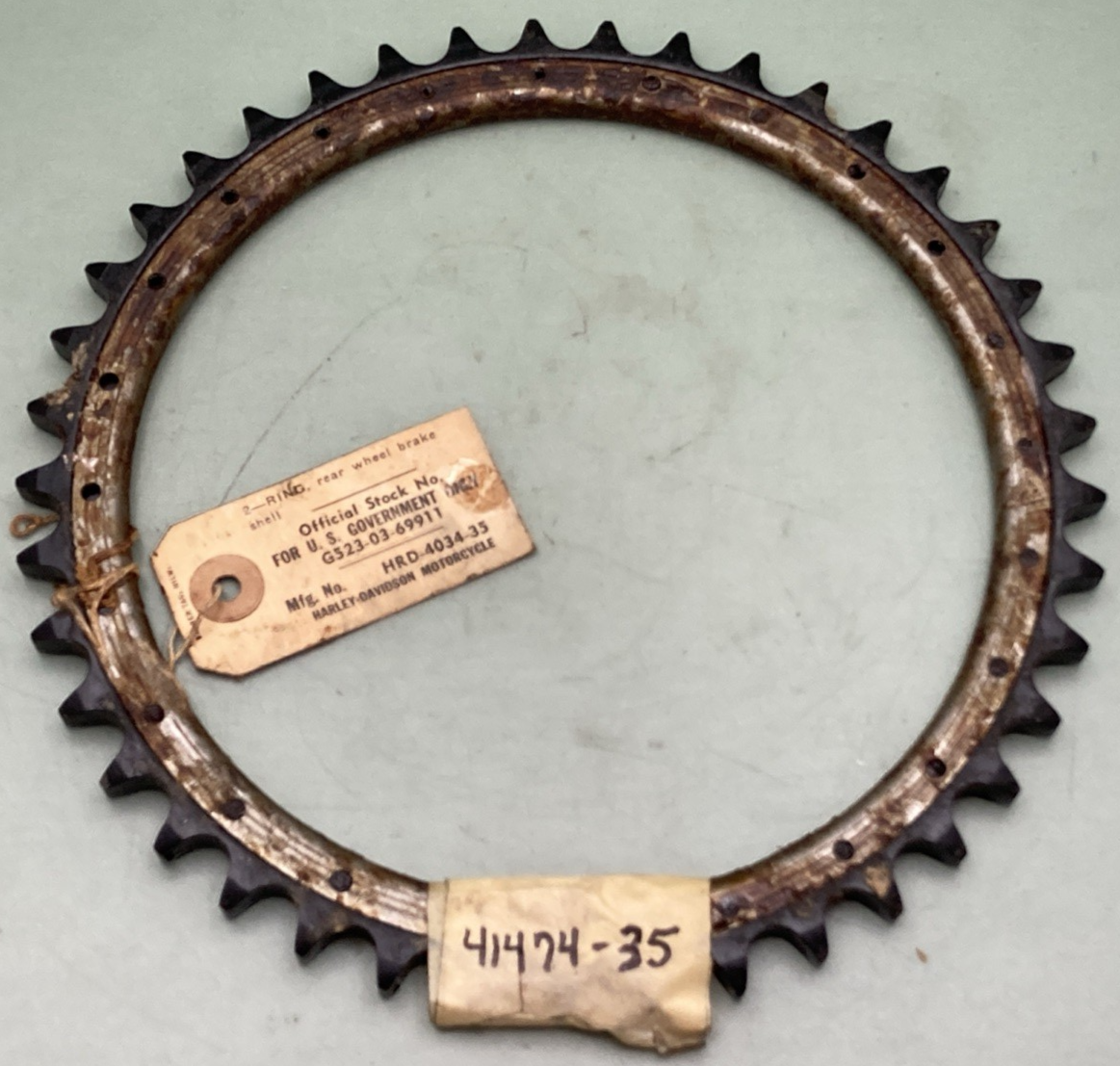 NEW GENUINE HARLEY-DAVIDSON 41474-35 41T sprocket, dust ring