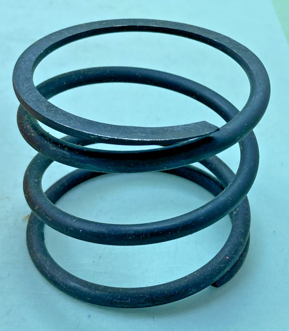 NEW GENUINE HARLEY DAVIDSON 38079-72 OUTER SPRING