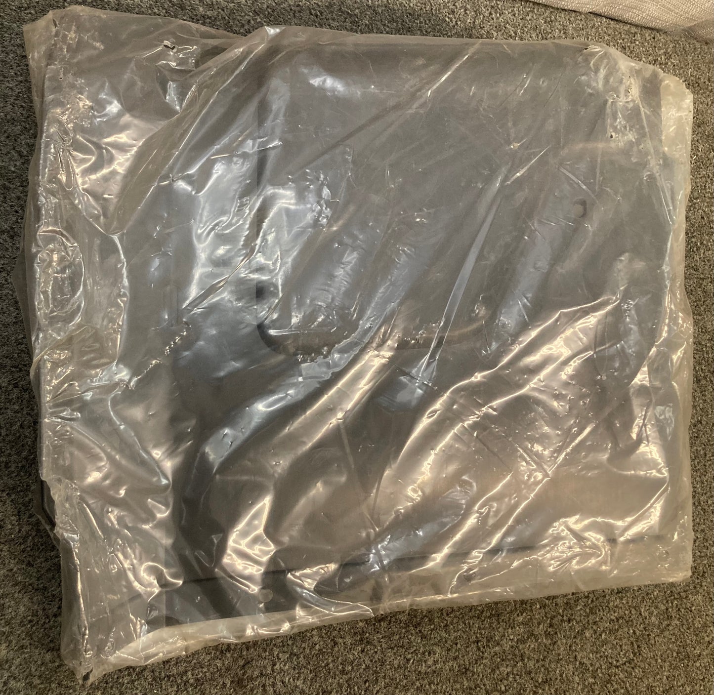 New Genuine Yamaha 5FUF16910000 Flap, Right Rear 5FU-F1691-00-00